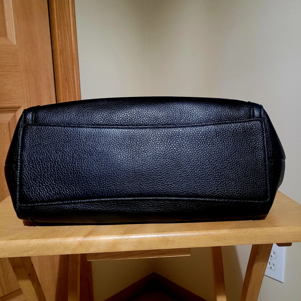 Coach Black Leather Women's Bag - Picture 3 of 7
